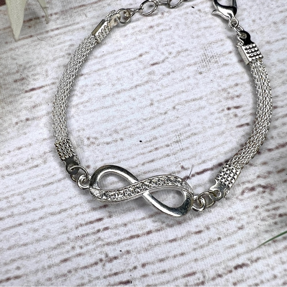 Infinity Rhinestone Bracelet - Picture 2 of 8